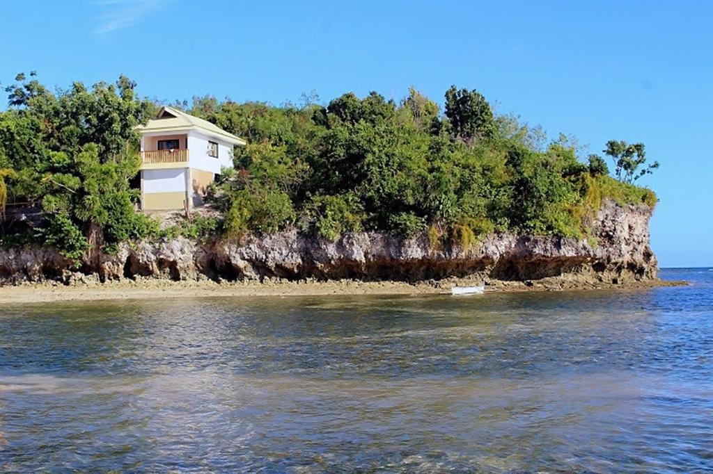 Thresher Cove Dive Resort Logon Luaran gambar